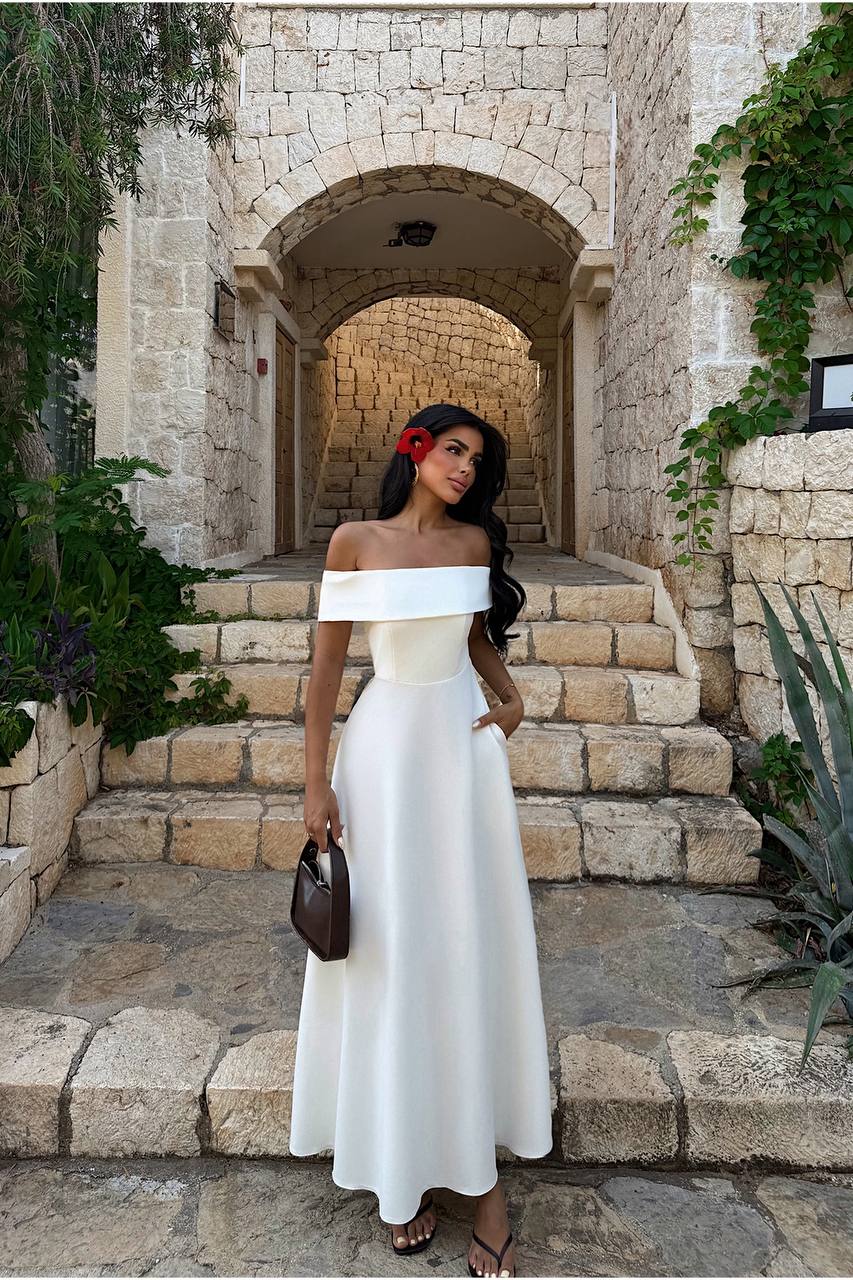 Open shoulder Dress